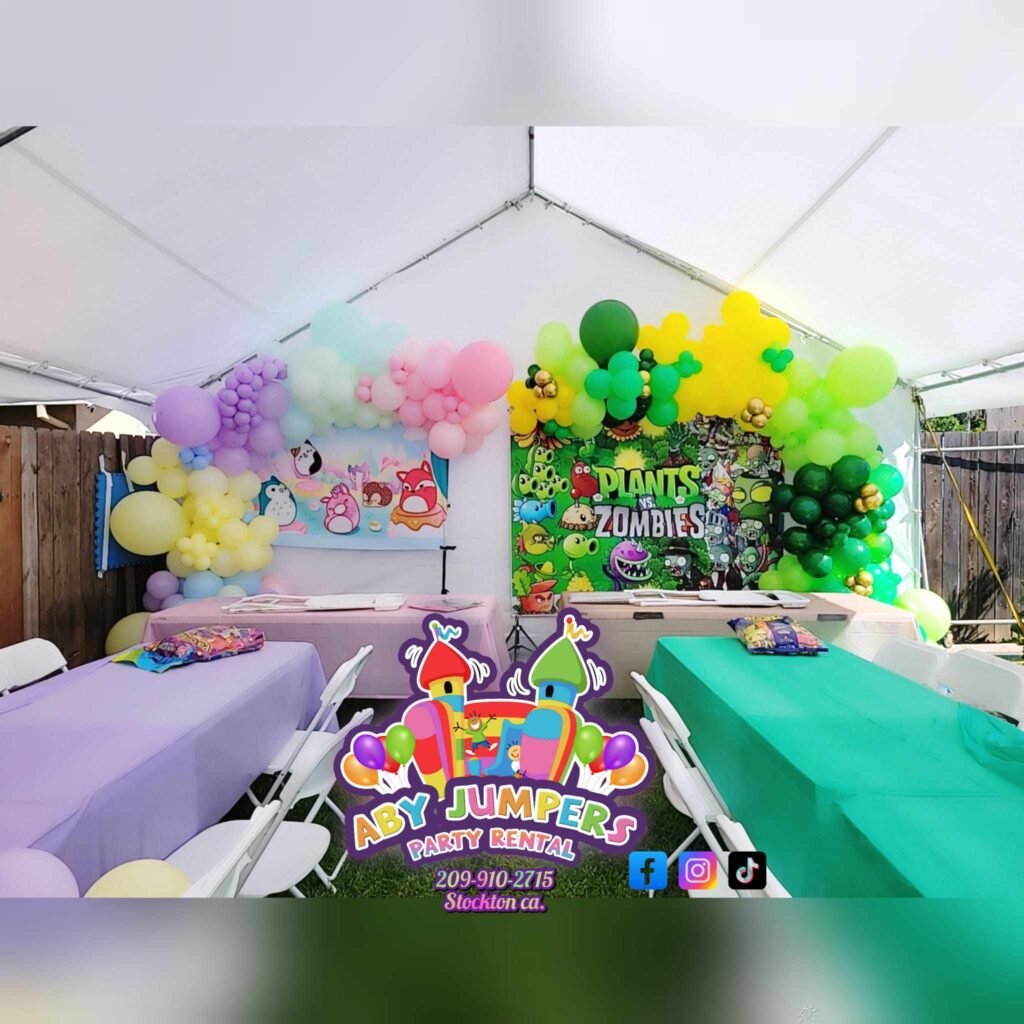 Carpa decorada con mesas